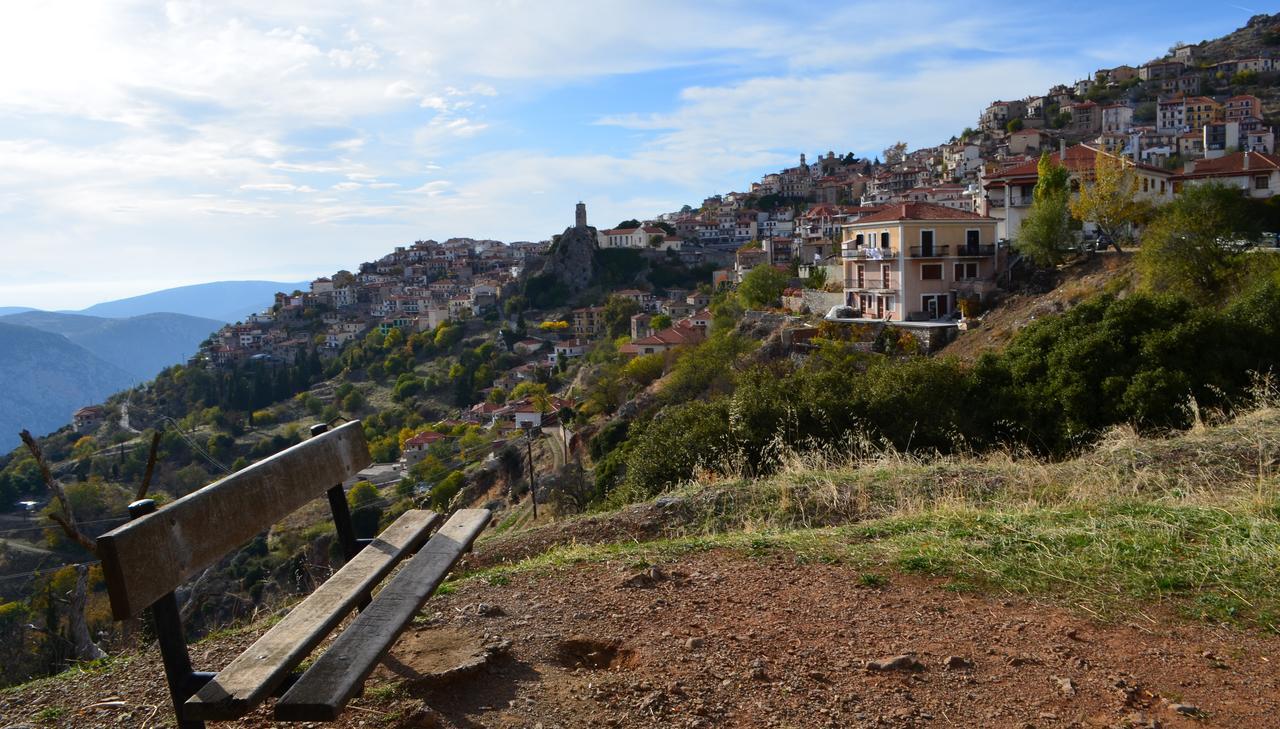 Hotel Xenonas "Melathron" Arachova Esterno foto